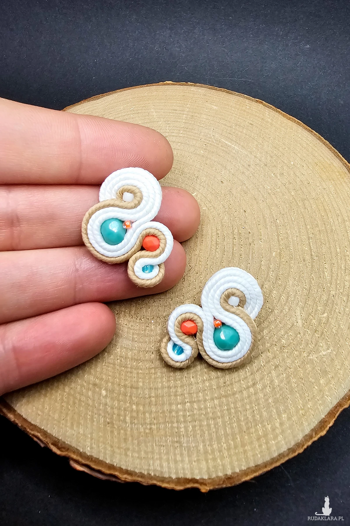 Kolczyki sutasz sztyfty 2